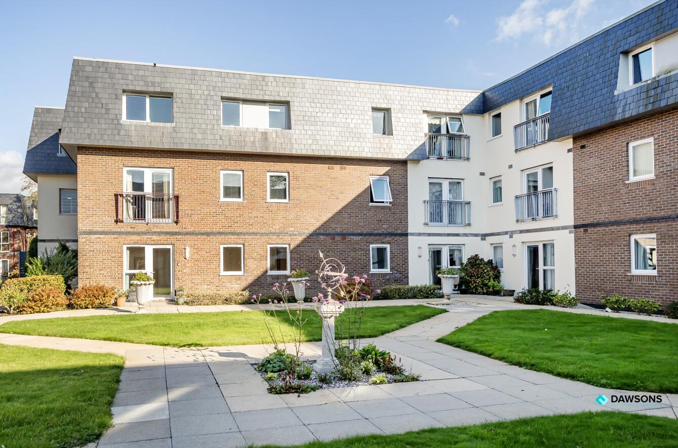 Willow Court, Clyne Common, Swansea, SA3 3JB